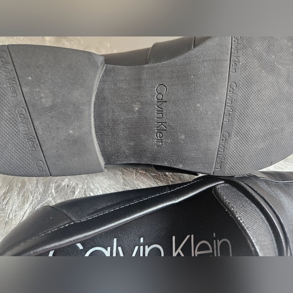 Pre loved barely worn!! Calvin Klein mens dress shoe - Picture 2 of 12